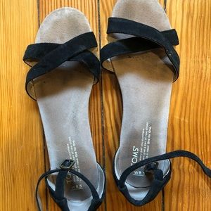 Toms sandals size 8.5